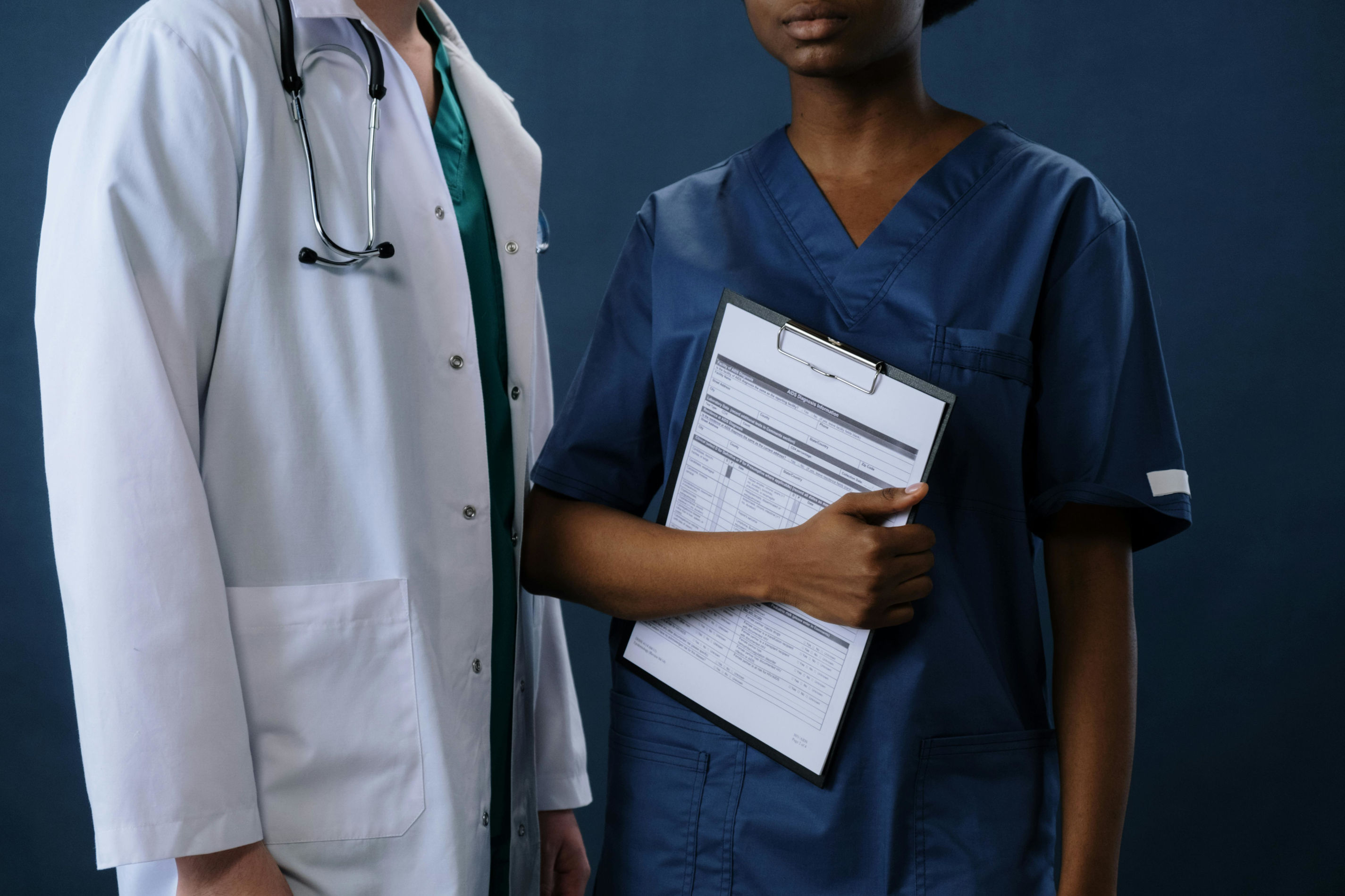 Representação abstrata de investigação clínica cardiovascular e reconhecimento de padrões